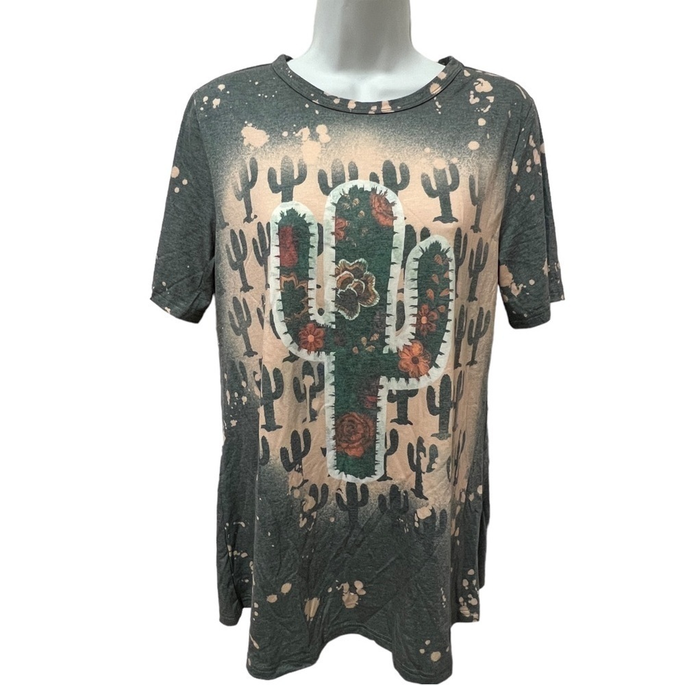 SOUTHERN STITCH Women’s Western Boho Washed Out Cactus Tee, Size Small